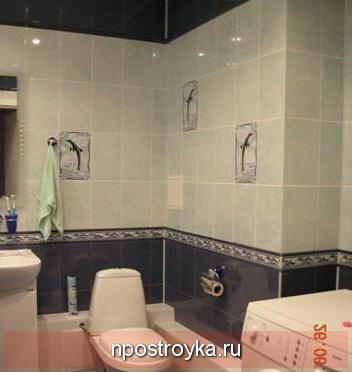 натяжной потолок в туалете фото
