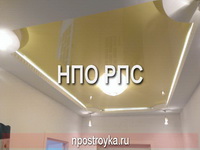 глянцевый натяжной потолок фото