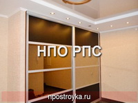 глянцевый натяжной потолок фото