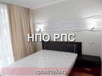 глянцевый натяжной потолок фото