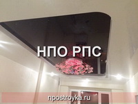 глянцевый натяжной потолок фото