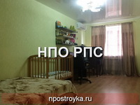 глянцевый натяжной потолок фото