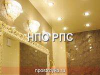 глянцевый натяжной потолок фото